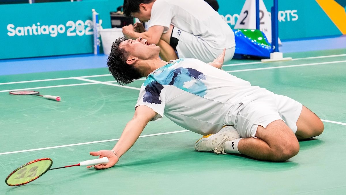 Nyl yakura and Adam Dong celebrating their victory
