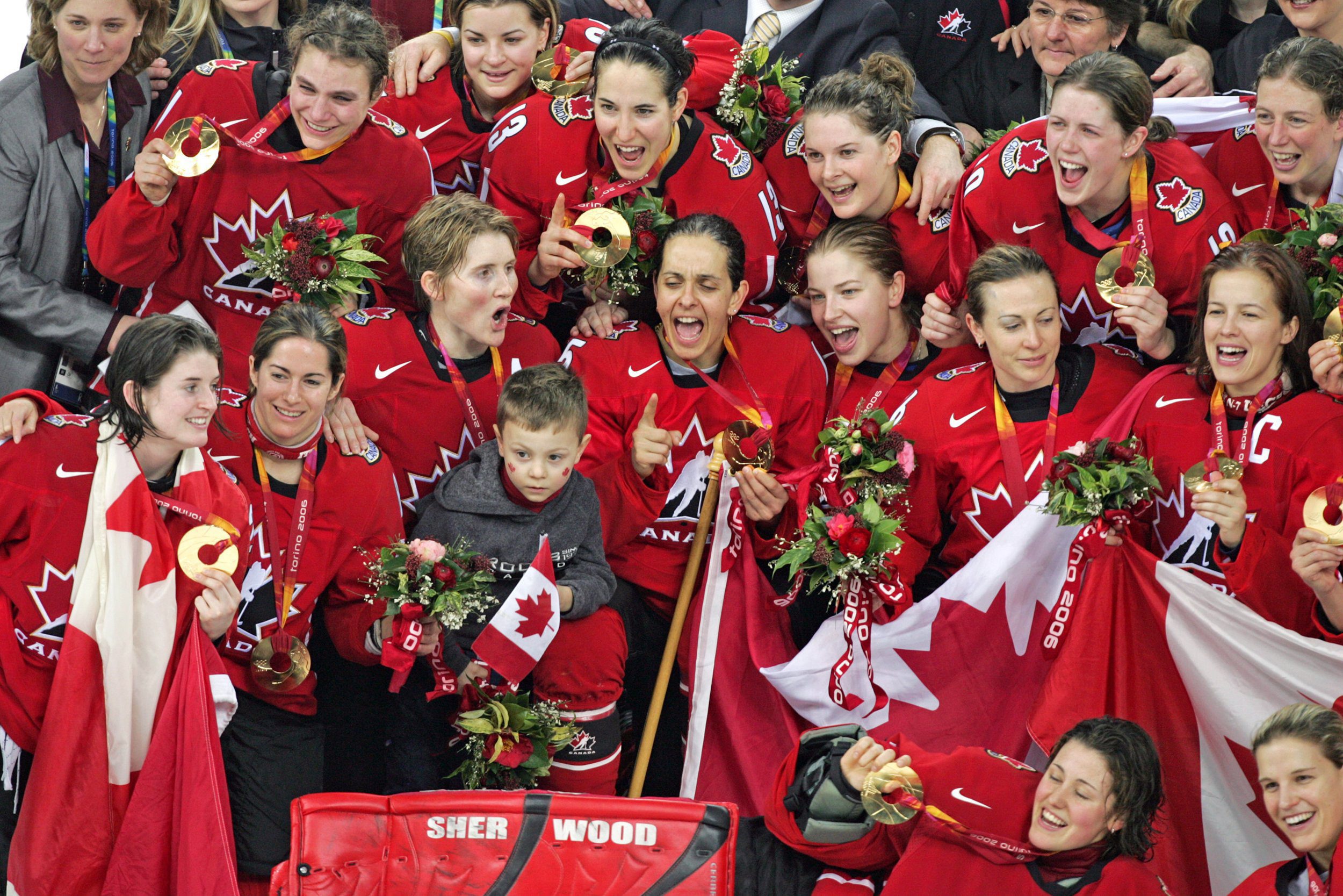 La formation olympique de hockey féminin prend forme Équipe Canada