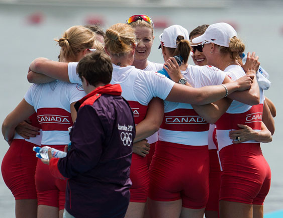 Lesley Thompson-Willie et son équipe