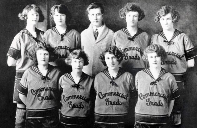 L'équipe canadienne de basketball féminin aux Jeux de Paris 1924.