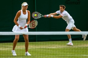 Daniel Nestor et Kristina Mladenovic durant les demi-finales du double mixte à Wimbledon en 2014