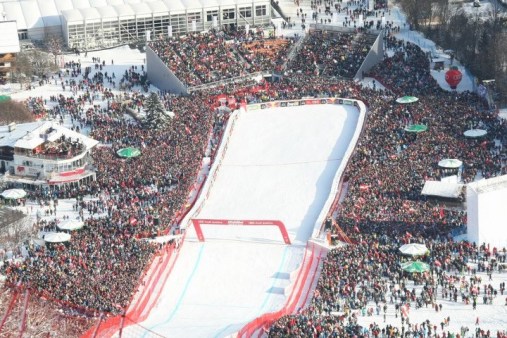 Kitzbuhel-Crowd-2013 Photo : http://ow.ly/D08kI
