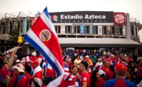 04570210 Aztec Stadium. Photo : PC