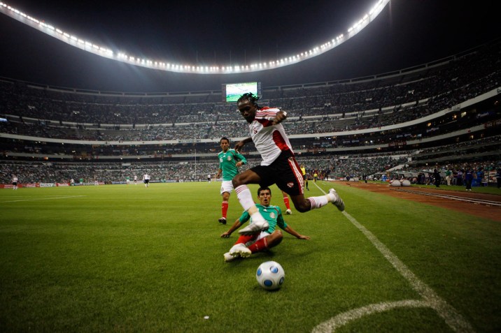 6850521 Aztec Stadium. Photo : PC