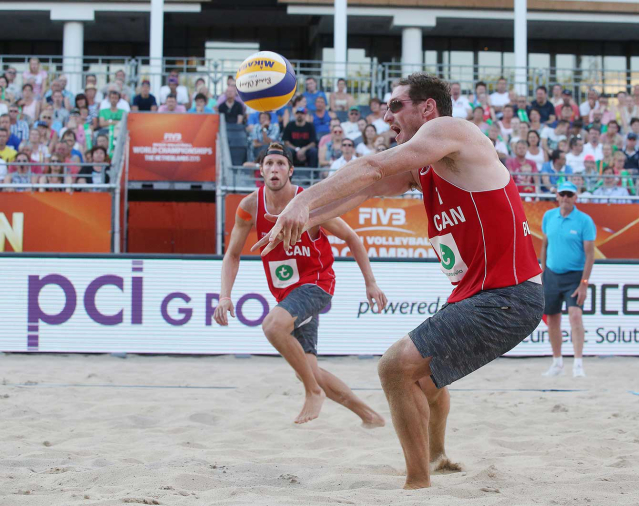 Josh Binstock durant la ronde des 32. (Photo: FIVB)