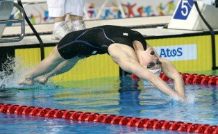 dominique-bouchard-panam-games-heats-15july201529196 Dominique Bouchard durant le 200 m dos.