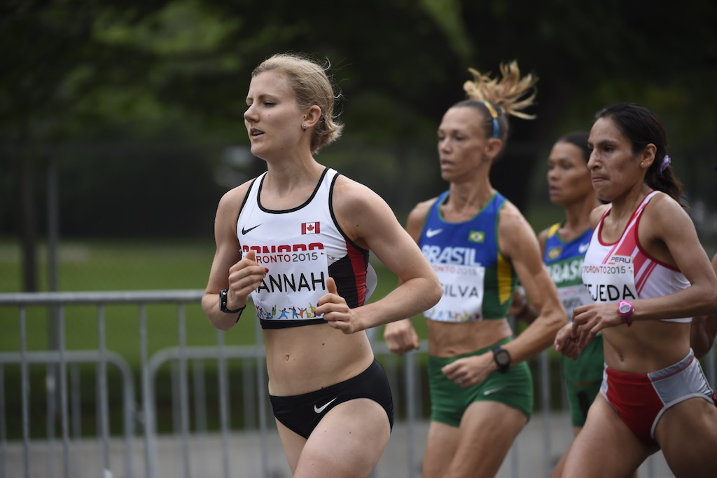 Rachel Hannah devant la Péruvienne Gladys Tejeda