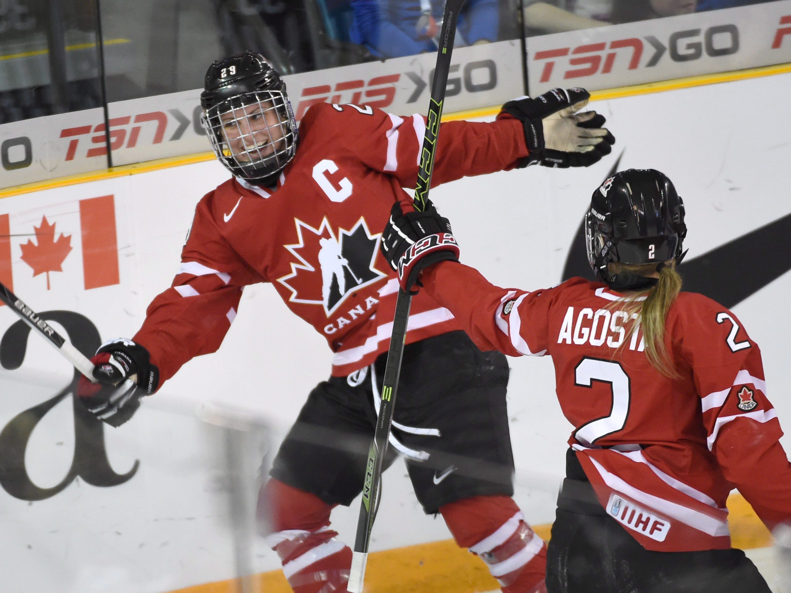 Mondial de hockey féminin Le Canada bat la Finlande et passe en demi