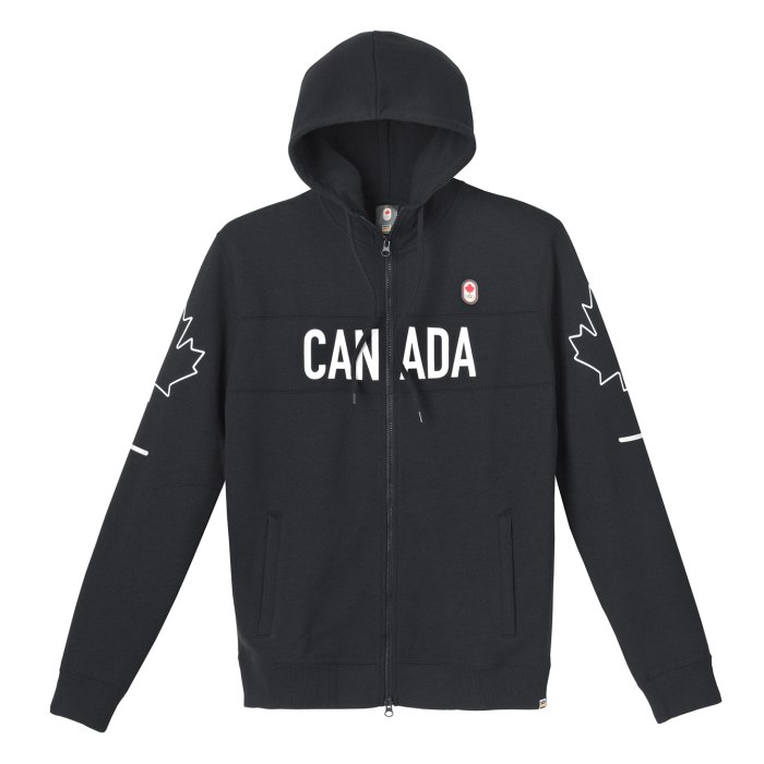 Village : Veste à capuchon noire pour hommes 95 $