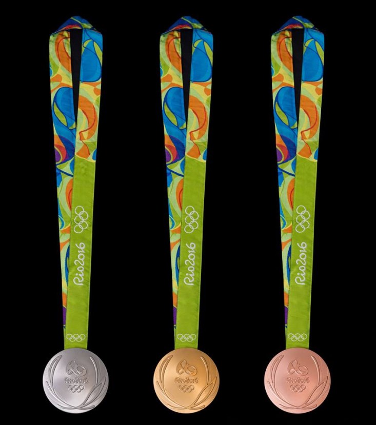 Les médailles pour les Jeux olympiques de Rio 2016, dévoilées le 14 juin 2016 à Rio de Janeiro. (Photo : Rio 2016)