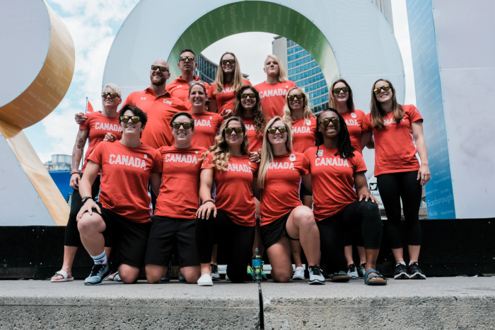 Célébration de l’équipe canadienne féminine de rugby à 7 à Toronto en vue des Jeux de Rio 2016.