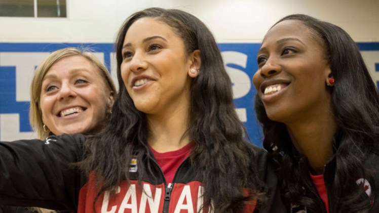 group1 Lizanne Murphy, Natalie Achonwa et Tamara Tatham lors de l'annonce de l'équipe de basketball féminin pour Rio 2016, le 22 juillet.