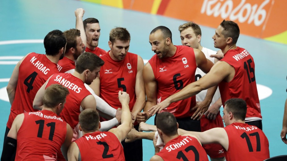 Le Canada en bonne position au tournoi de volleyball masculin
