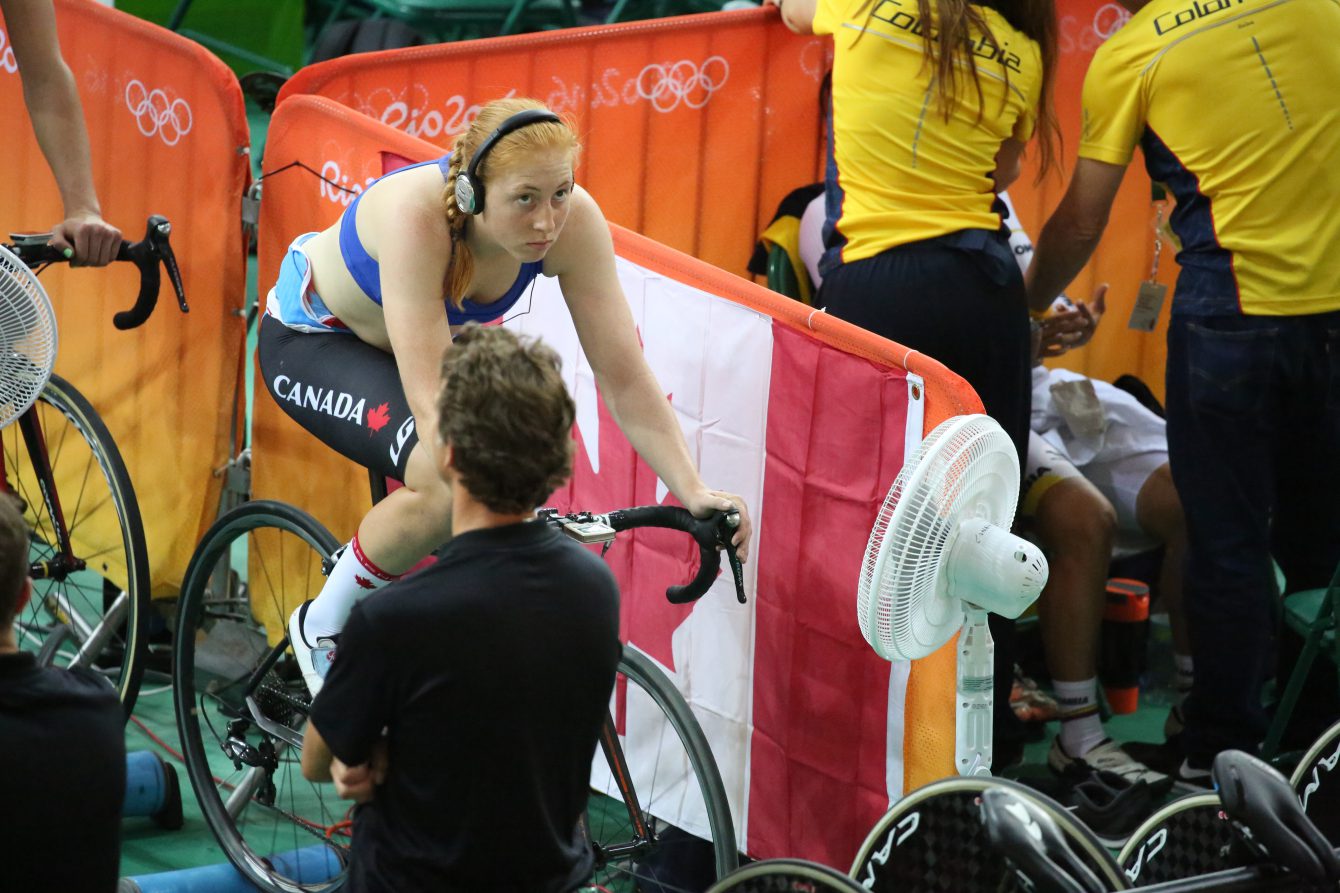 Allison Beveridge à l'échauffement, avant sa course de poursuite féminine, le 13 août 2016 à Rio. COC Mark Blinch