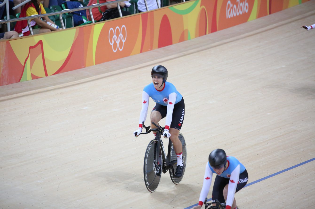 L'équipe de poursuite féminine qui a remporté la médaille de bronze le 13 août 2016, à Rio. COC Mark Blinch
