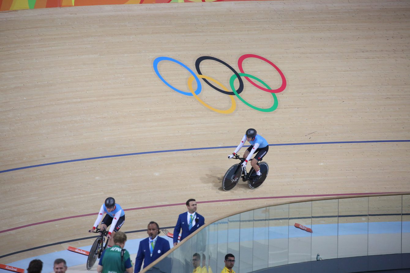 L'équipe de poursuite féminine qui a remporté la médaille de bronze le 13 août 2016, à Rio. COC Mark Blinch