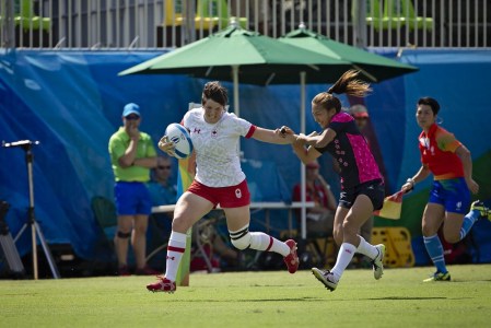 L'équipe féminine de Rugby gagne contre le Japon lors de son premier match olympique le 6 août 2016 à Rio de Janeiro. (Photo: Paige Stewart pour Rugby Canada)