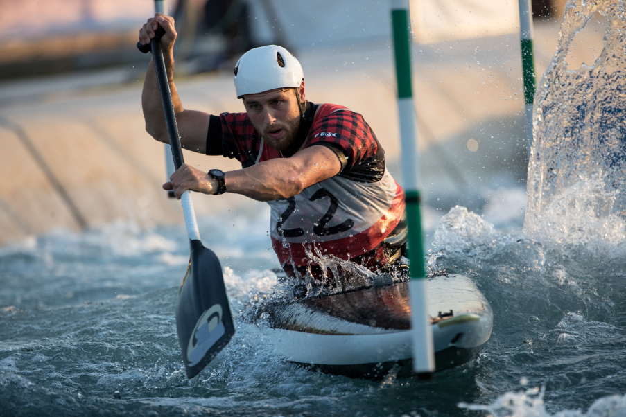Canoëkayak Les pagayeurs canadiens sont prêts à faire des