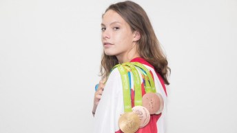 Penny Oleksiak avec ses quatre médailles olympiques de Rio 2016.