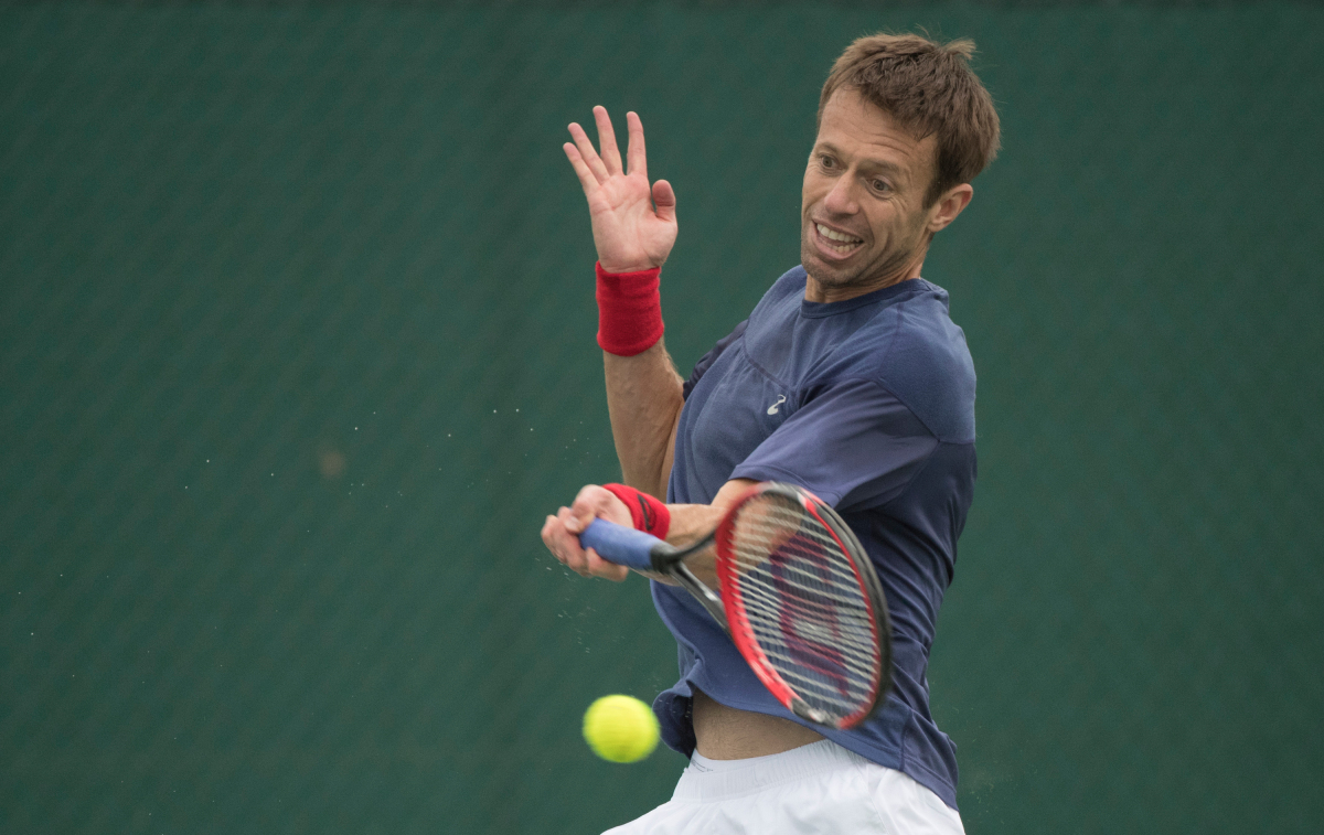 Daniel Nestor se pratique en vue des Jeux olympiques de Rio, le mercredi 3 août 2016. Photo du COC par Jason Ransom