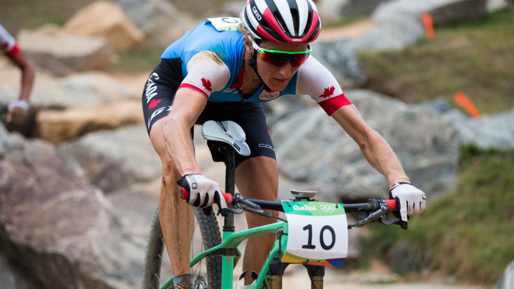 Ancienne Médaille Cyclisme en Bronze Signé A.Lavée.FEC (11-2