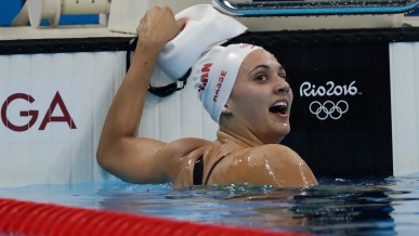 Kylie Masse participe à la demi-finale du 100 m dos à Rio 2016.