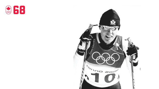 C’était un scénario cauchemar : un bâton de ski brisé en finale olympique. Merci à la bonté de l’entraineur norvégien Bjoernar Haakensmoen, on a rapidement tendu à la skieuse de fond Sara Renner un bâton de rechange, lui permettant à elle et à Beckie Scott de remporter l’argent au sprint par équipes à Turin 2006. SOIS ÉLÉGANT