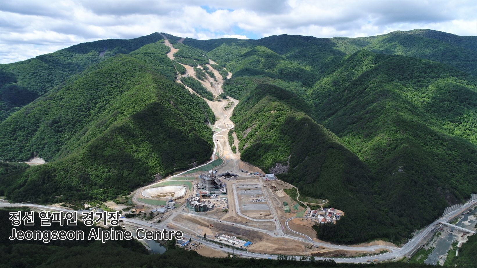 Le centre alpin de Jeongseon recevra les épreuves de ski alpin. (PyeongChang2018/Facebook)
