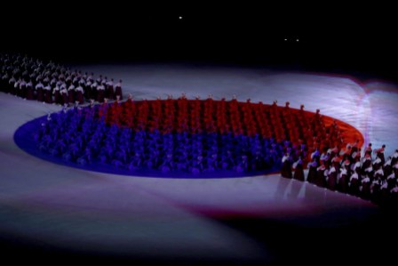 Pyeongchang Olympics Opening Ceremony Formation du drapeau coréen, au début de la cérémonie. (Sean Haffey/Pool Photo via AP)