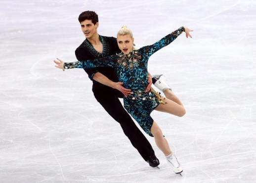 Piper Gilles et Paul Poirier patinent leur programme court de danse sur glace aux Jeux olympiques de PyeongChang, le 19 février 2018. Photo COC/Vaughn Ridley