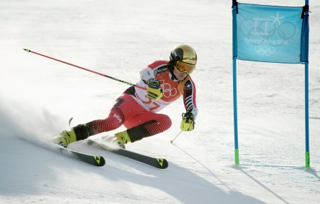 Erik Read en action au slalom géant. LA PRESSE CANADIENNE/HO - COC – Jason Ransom