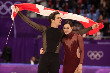 Tessa Virtue et Scott Moir patinent vers l’or en danse sur glace aux PyeongChang 2018. THE CANADIAN PRESS/HO - COC Ð
