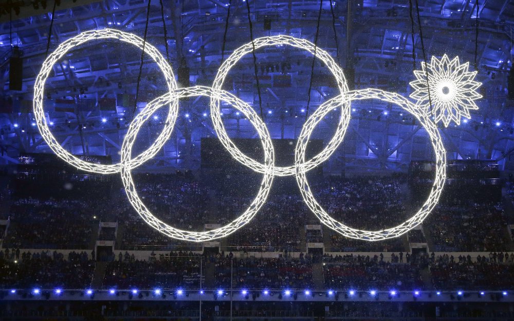 Les anneaux olympiques, dont l'une n'est pas ouverte.
