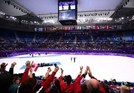 Tessa Virtue et Scott Moir gagnent l'or en danse sur glace aux Jeux olympiques de PyeongChang, le 20 février 2018. Photo COC/Vaughn Ridley