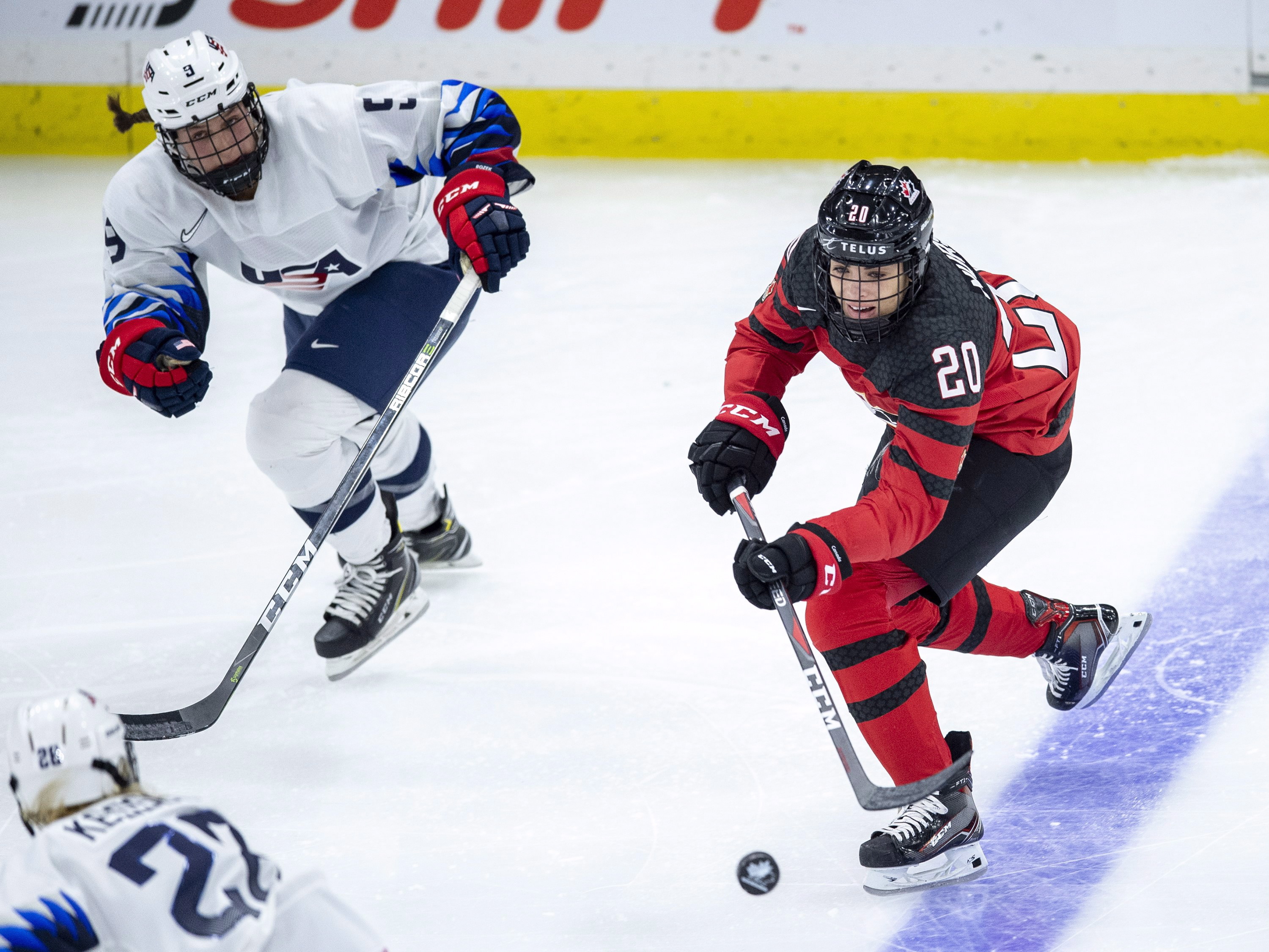 Le Canada remporte l'argent au tournoi des Quatre Nations - Équipe Canada