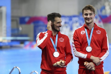 François Imbeau-Dulac et Philippe Gagné avec leurs médailles d'argent de Lima 2019