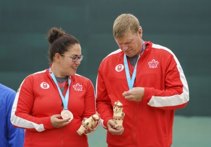 20190731_Shooting_61 Amanda Chudoba et Curtis Wennberg ont remporté le bronze à l'épreuve de tir à la fosse mixte aux Jeux panaméricains de Lima, au Pérou, le 31 juillet 2019. Photo : Dave Holland/COC