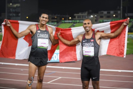 CJM_20190807_110 Pierce LePage, à gauche, et Damian Warner posent après avoir remporté le bronze et l'or au décathlon aux Jeux panaméricains de Lima, au Pérou, le 7 août 2019. Photo : Christopher Morris/COC