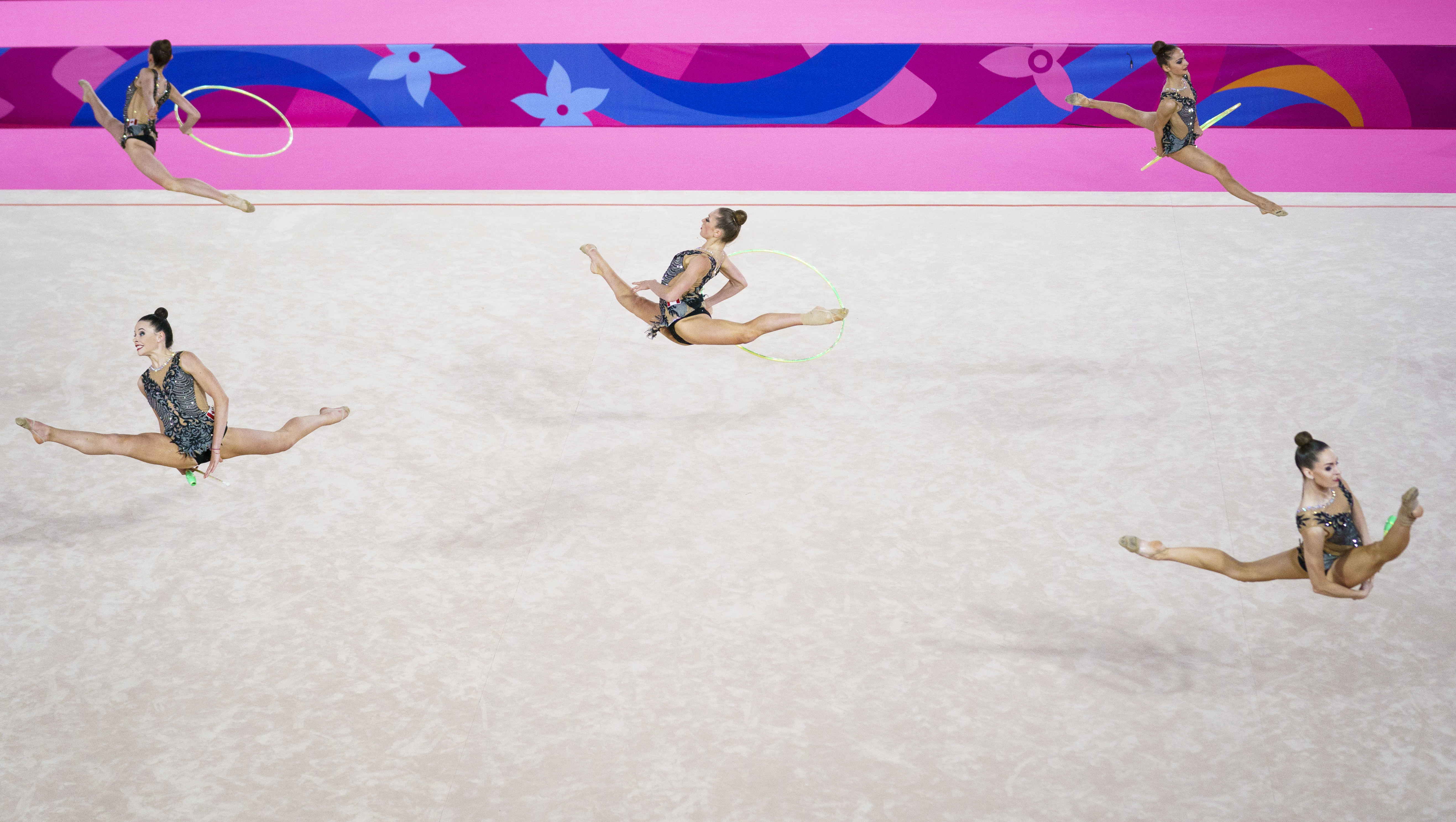 Alexandra Udachina, Carmen Whelan, Alexandra Zilyuk, Vanessa Panov et Carmel Kallemaa pendant la routine de groupe en gymnastique rythmique aux Jeux panaméricains de Lima 2019 le 03 août 2019. Photo de David Jackson / COC