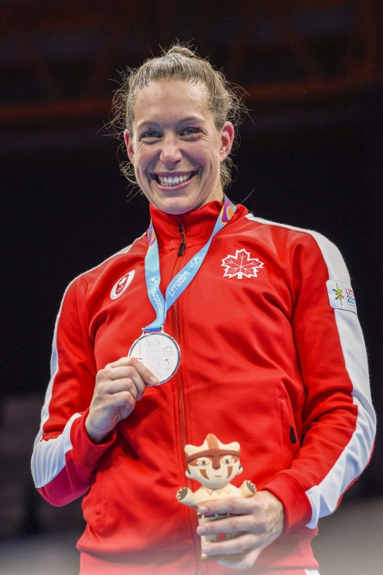 Équipe Canada Myriam da Sylva Lima 2019 boxe Myriam da Sylva et sa médaille d'argent en boxe de Lima 2019