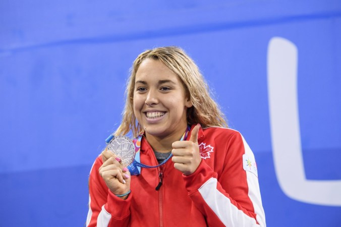 Équipe Canada Mary-Sophie Harvey natation Lima 2019 Mary-Sophie Harvey et sa médaille d'argent au 200 m papillon à Lima 2019