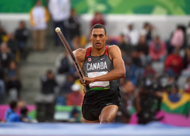 Équipe Canada Pierce Lepage decathlon Lima 2019 Pierce Lepage du Canada participe au saut à la perche à Lima 2019