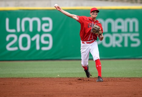 Wesley Darvill joue au baseball pendant Lima 2019