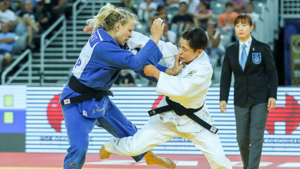 Christa Deguchi et Jessica Klimkait en combat
