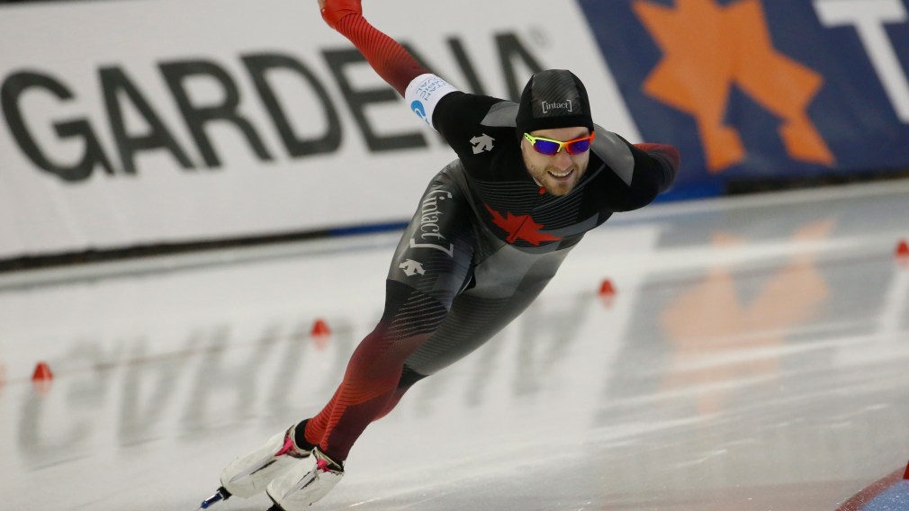 Laurent Dubreuil revêt le bronze aux Championnats du monde de distances individuelles de l’ISU