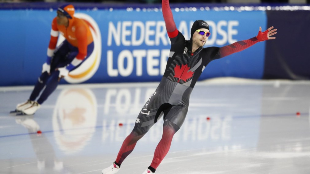 Laurent Dubreuil sacré champion du monde et l’argent en poursuite par équipes pour Équipe Canada