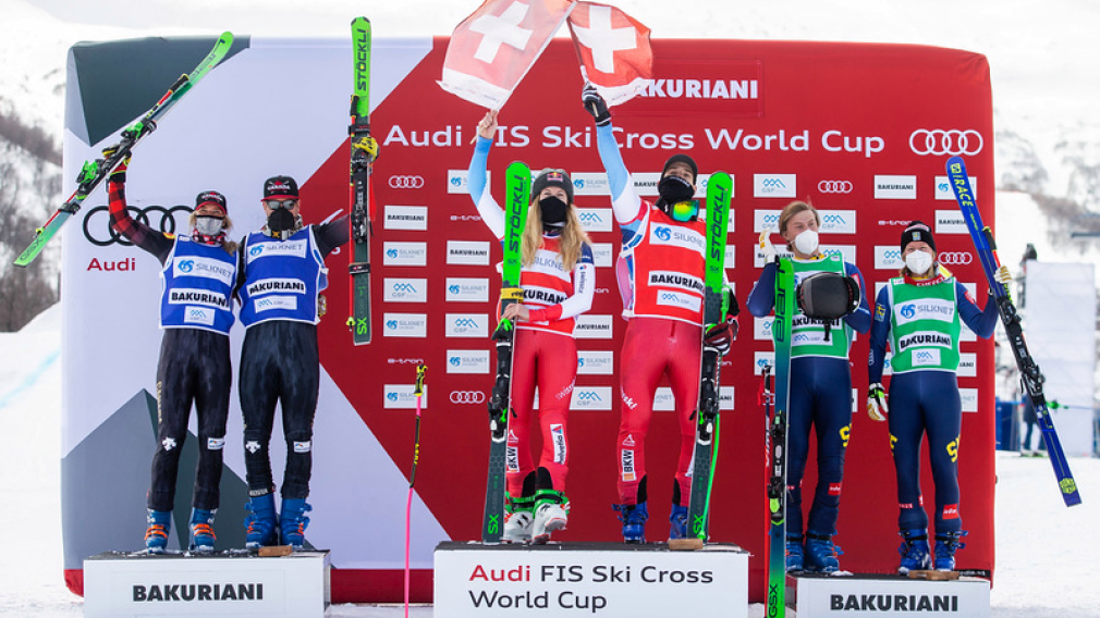 Équipe Canada remporte l’argent au tout premier événement de ski cross par équipes mixte en Coupe du monde