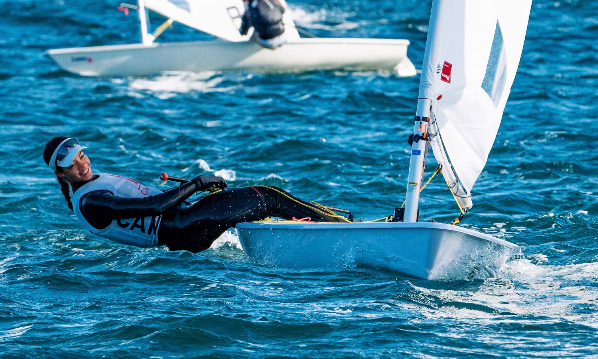 Une navigatrice lors d'une compétition de laser radial