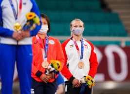Jessica Klimkait avec sa médaille de bronze