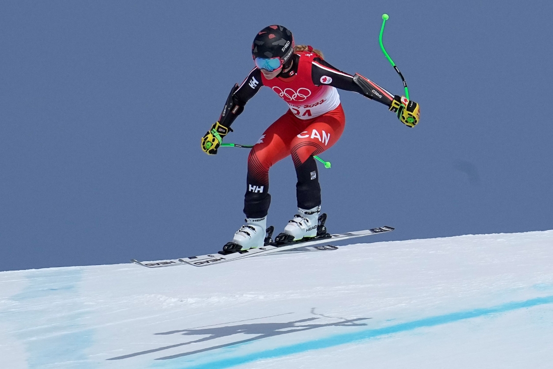 La skieuse en piste lors d'un super-G.